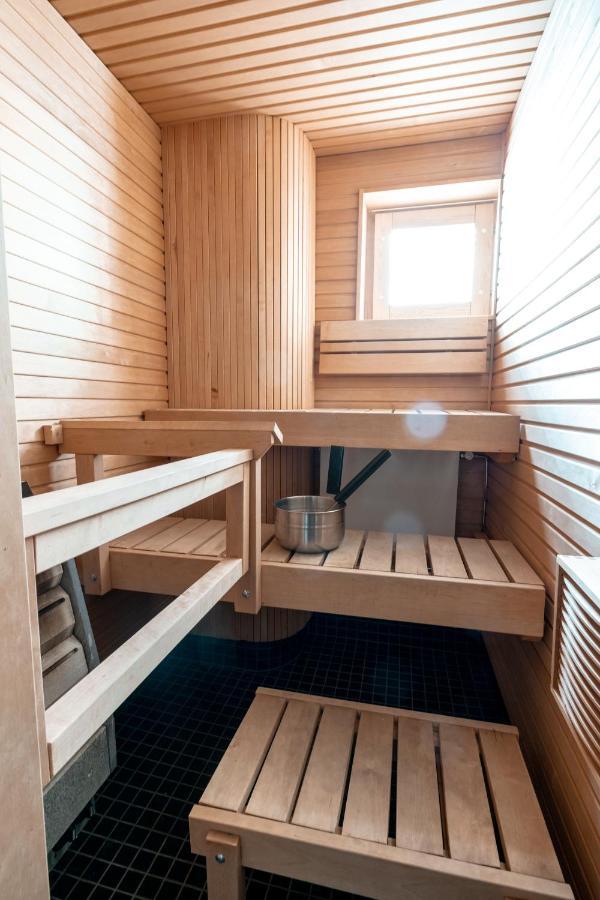 2Ndhomes Stylish 1Br Home With Balcony And Sauna In Kamppi Center هلسنكي المظهر الخارجي الصورة