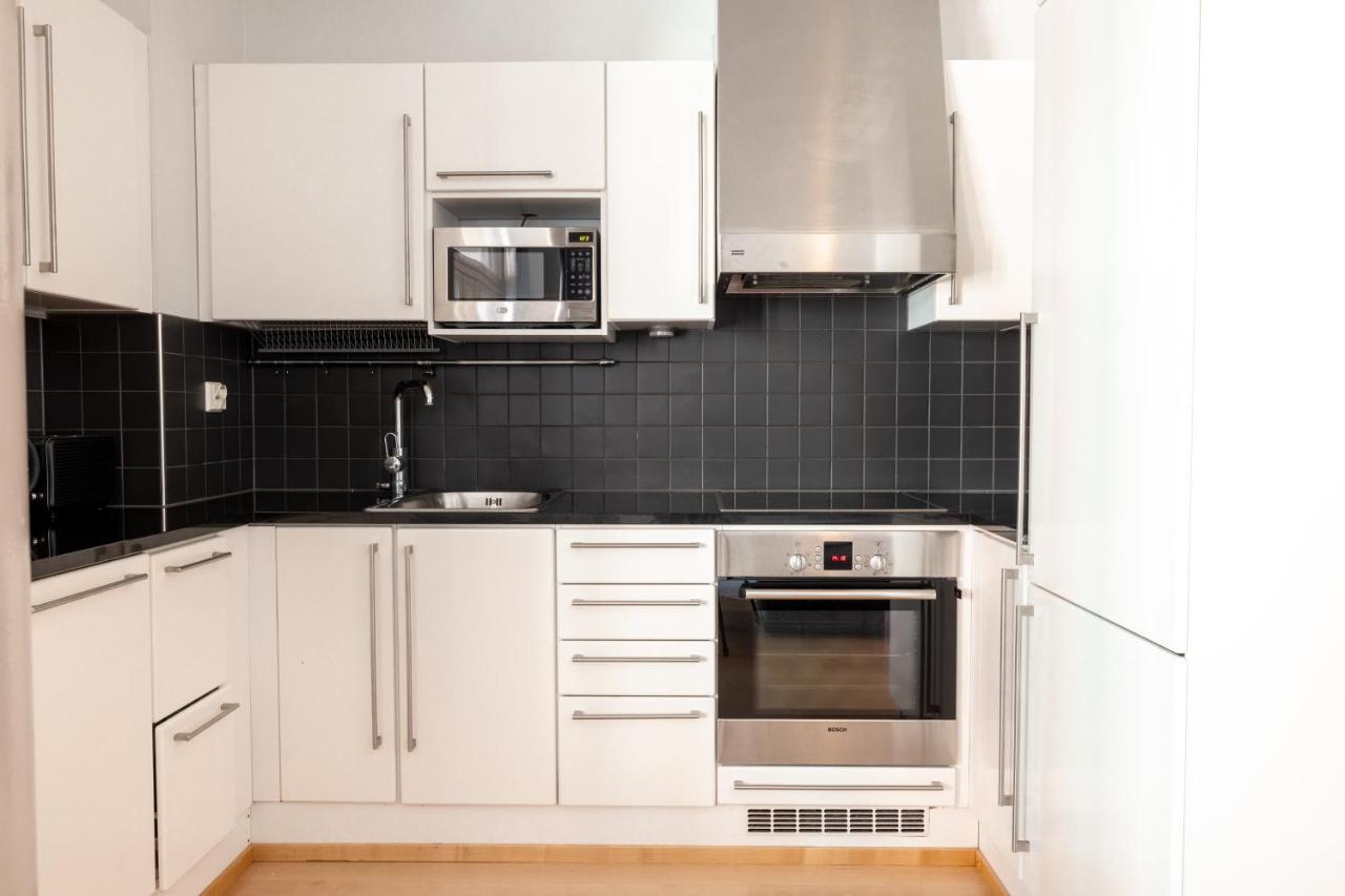 2Ndhomes Stylish 1Br Home With Balcony And Sauna In Kamppi Center هلسنكي المظهر الخارجي الصورة