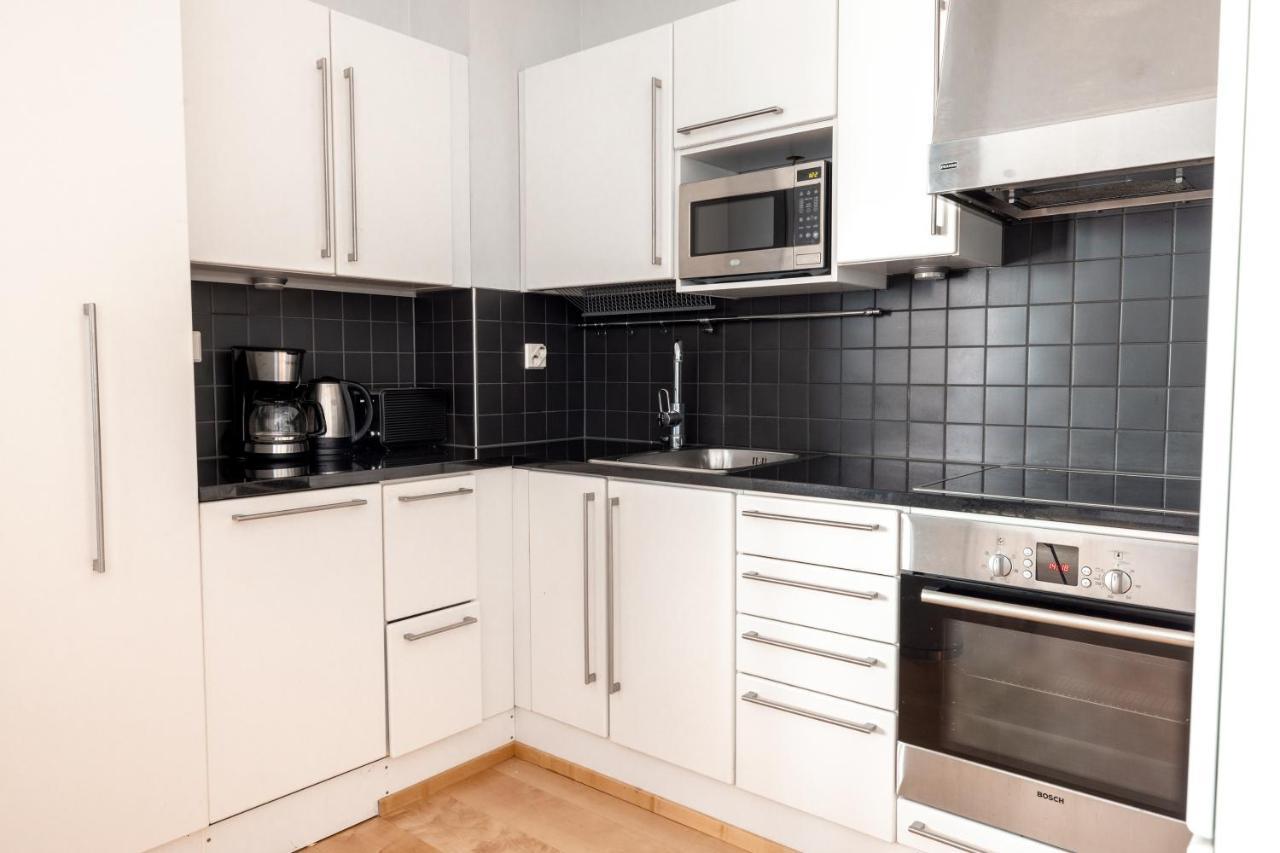 2Ndhomes Stylish 1Br Home With Balcony And Sauna In Kamppi Center هلسنكي المظهر الخارجي الصورة